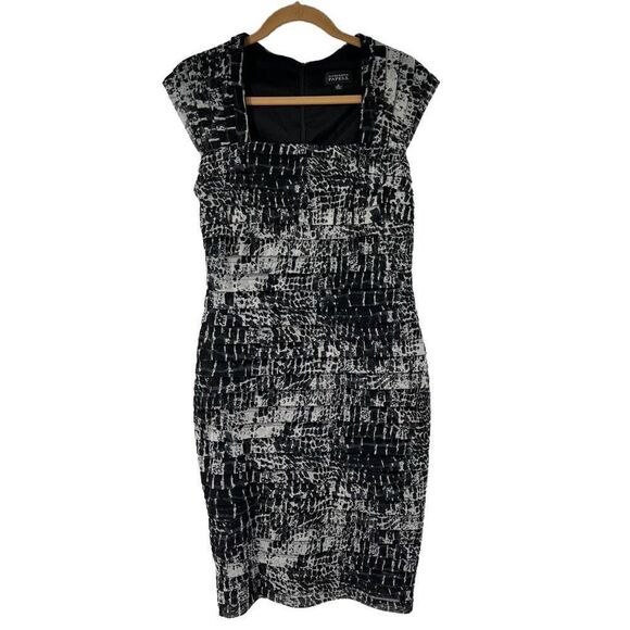 Adrianna Papell Black‎ White Square Neck Tier Pleated Slimming Sheath Dress - Picture 1 of 11